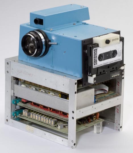 first digital camera design