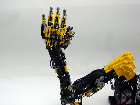 Toybotics: Incredible Robot Made Entirely of LEGOs | Gadgets, Science Technology