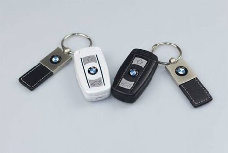 https://gajitz.com/wp-content/uploads/2013/08/tiny-key-fob-cell-phones.jpg