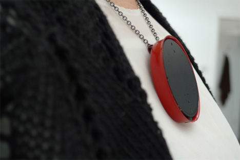 Pendant Hearing Aid Looks More Like a Fashion Statement | Gadgets