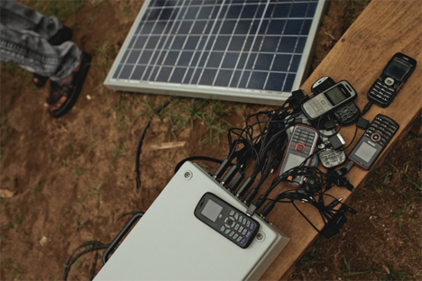 buffalogrid solar powered cell phone chargers