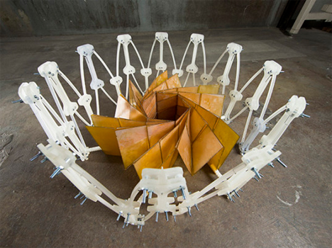 folding space solar power array