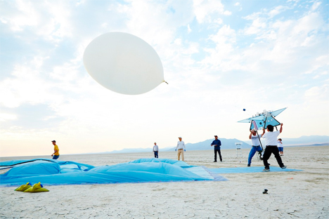giant helium balloons