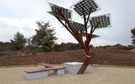 israeli outdoor solar tree usb charger