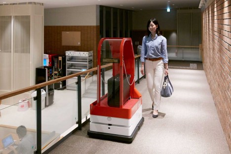 robot luggage cart