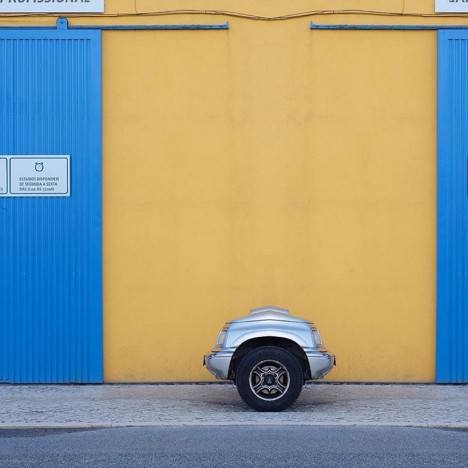 surreal monowheel car