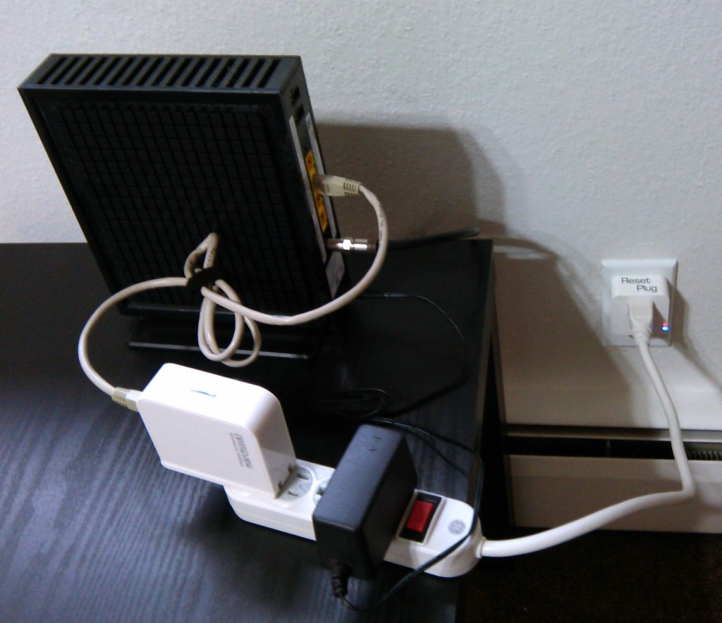 Smart Reset Plug Turns Power Off & Back On Again Gadgets